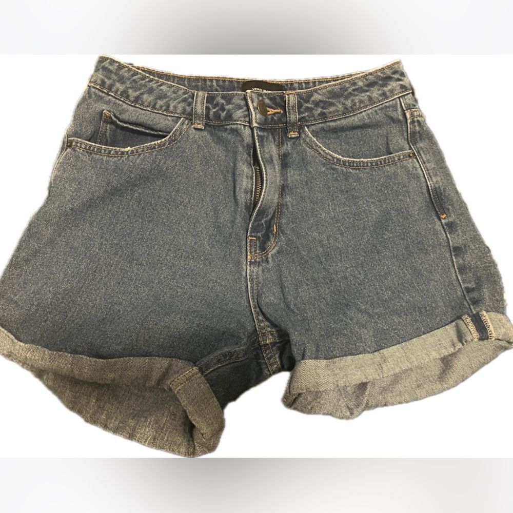 Vero Moda Casual High-Rise Shorts